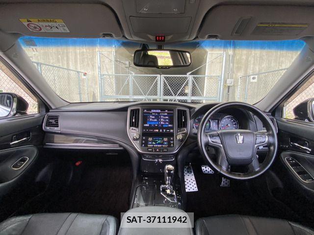 Toyota CROWN SEDAN 2013-07 6814406-2