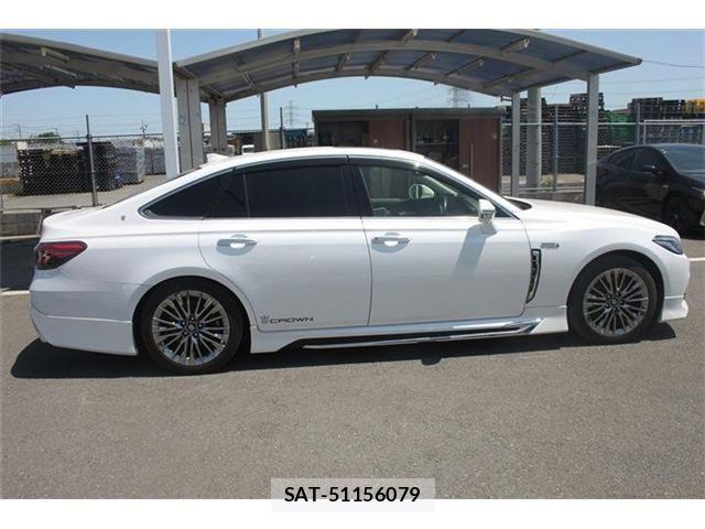 Toyota CROWN SEDAN 2021-04 6814390-9