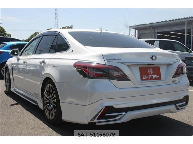 Toyota CROWN SEDAN 2021-04 6814390-12