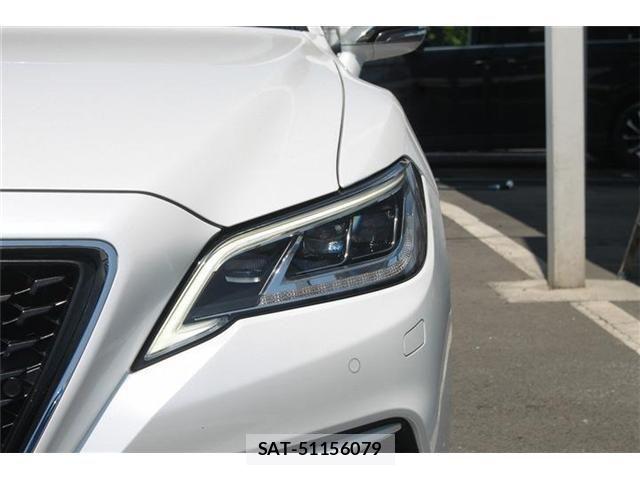 Toyota CROWN SEDAN 2021-04 6814390-16
