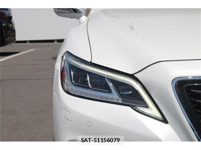 Toyota CROWN SEDAN 2021-04 6814390-18