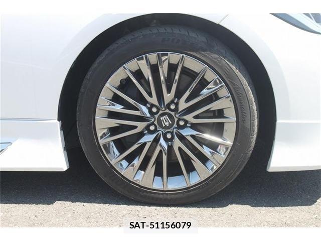 Toyota CROWN SEDAN 2021-04 6814390-19