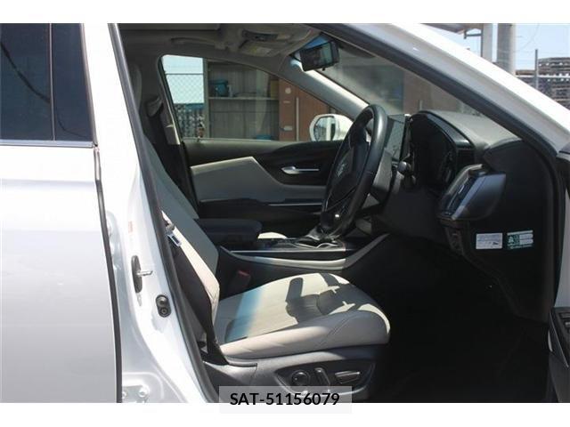 Toyota CROWN SEDAN 2021-04 6814390-28