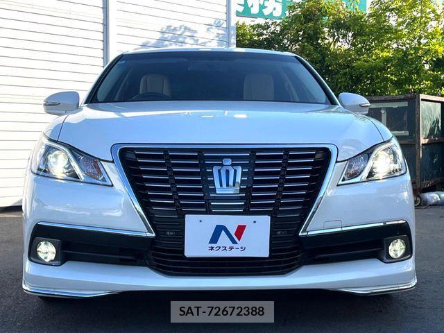 Toyota CROWN SEDAN 2014-02 6903699-15