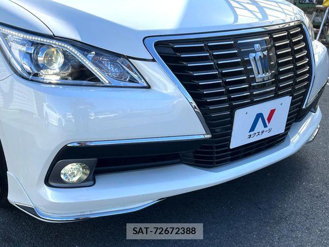 Toyota CROWN SEDAN 2014-02 6903699-2
