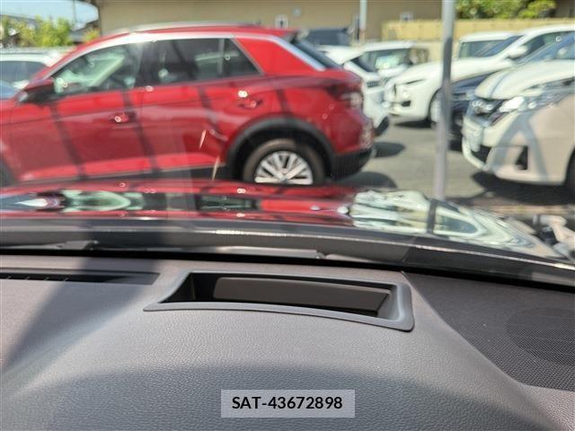 Toyota CROWN SEDAN 2018-09 6903687-19