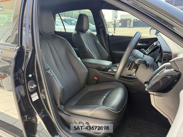 Toyota CROWN SEDAN 2018-09 6903687-20