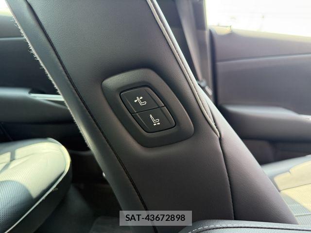 Toyota CROWN SEDAN 2018-09 6903687-22