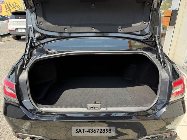 Toyota CROWN SEDAN 2018-09 6903687-24
