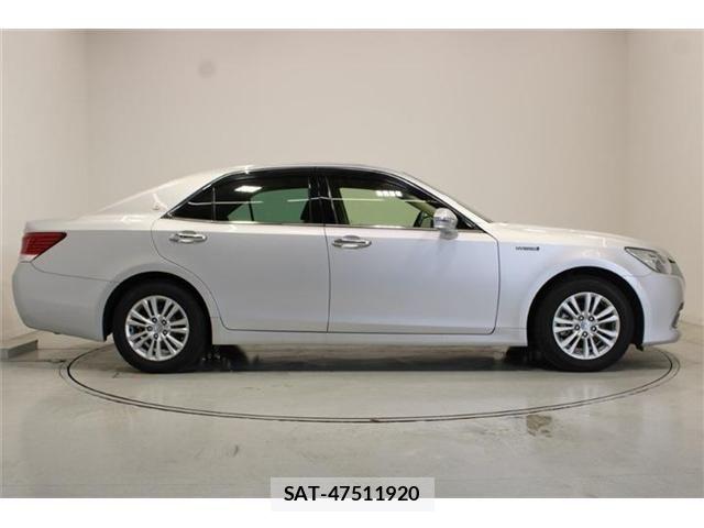 Toyota CROWN SEDAN 2013-04 6903716-12