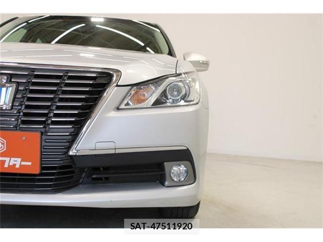 Toyota CROWN SEDAN 2013-04 6903716-13