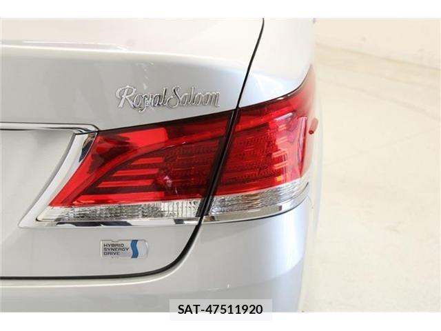 Toyota CROWN SEDAN 2013-04 6903716-17