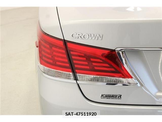 Toyota CROWN SEDAN 2013-04 6903716-18