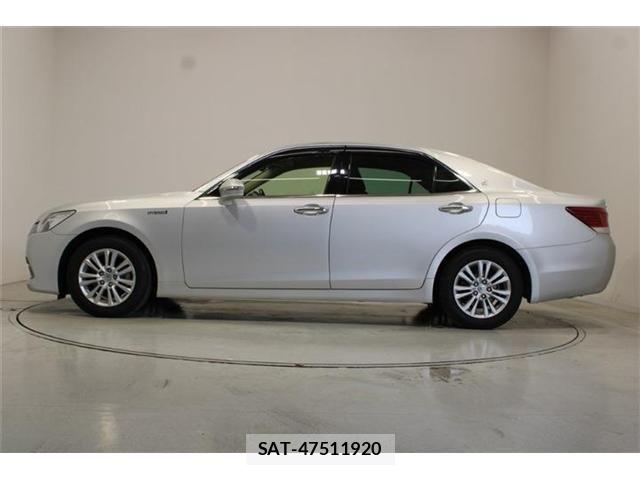 Toyota CROWN SEDAN 2013-04 6903716-8
