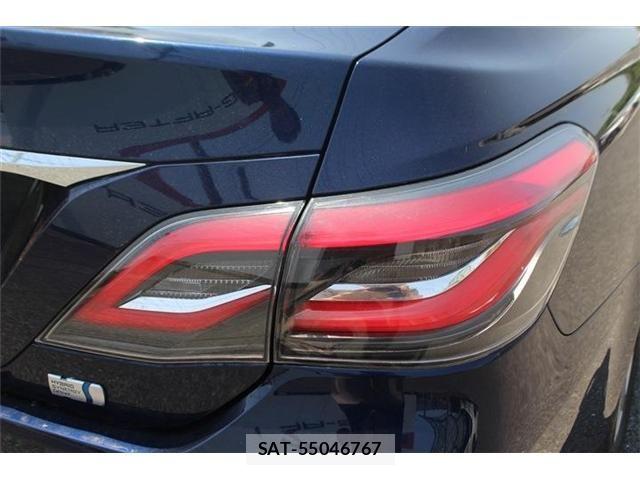 Toyota CROWN SEDAN 2020-04 6903698-18