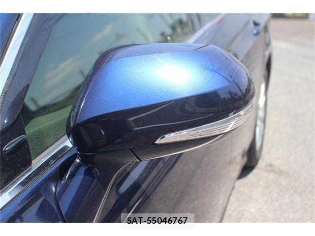 Toyota CROWN SEDAN 2020-04 6903698-22