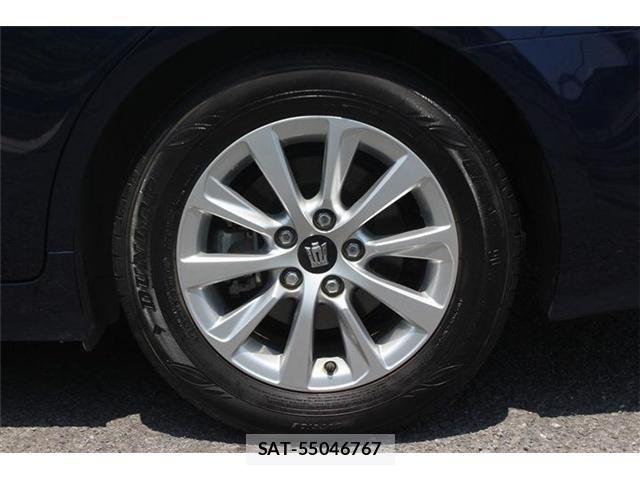 Toyota CROWN SEDAN 2020-04 6903698-26