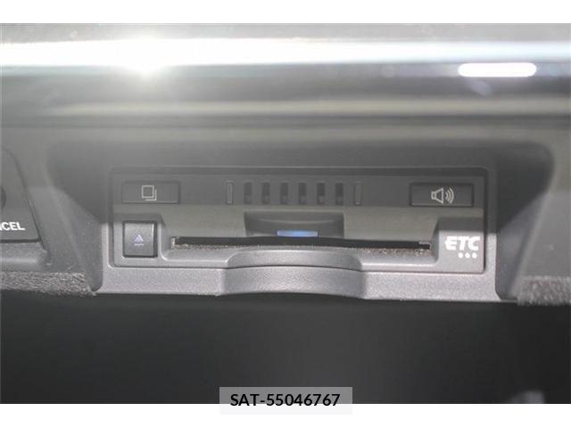 Toyota CROWN SEDAN 2020-04 6903698-2
