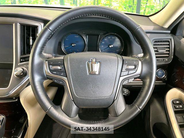 Toyota CROWN SEDAN 2016-05 6903700-10