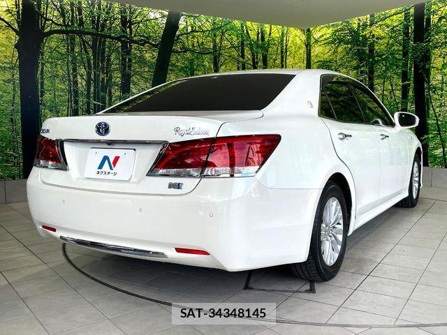 Toyota CROWN SEDAN 2016-05 6903700-16
