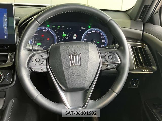 Toyota CROWN SEDAN 2021-12 6903674-11