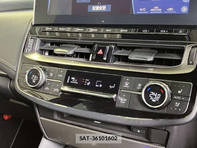 Toyota CROWN SEDAN 2021-12 6903674-15