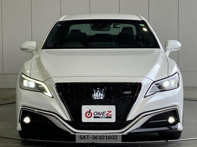 Toyota CROWN SEDAN 2021-12 6903674-22