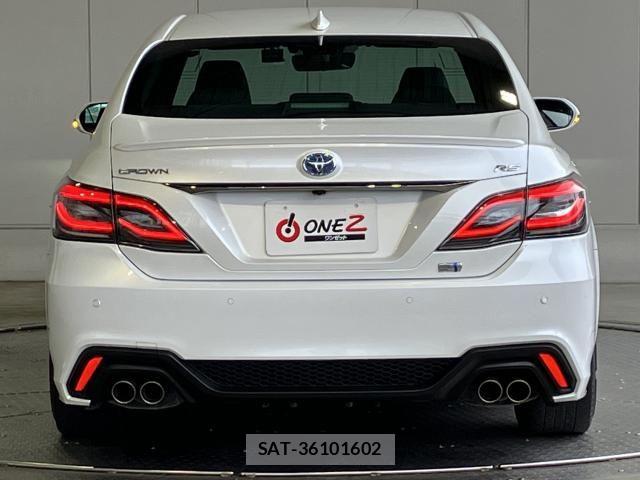 Toyota CROWN SEDAN 2021-12 6903674-25
