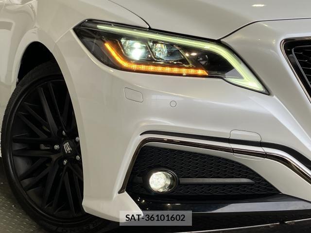 Toyota CROWN SEDAN 2021-12 6903674-29
