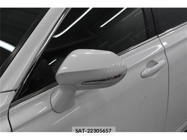 Toyota CROWN SEDAN 2021-05 6903690-16