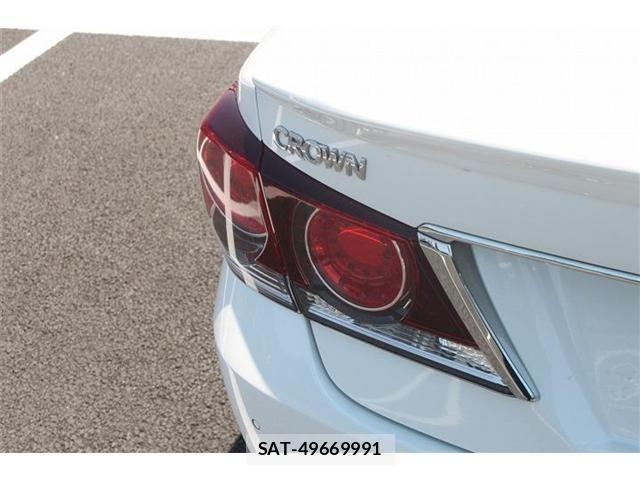 Toyota CROWN SEDAN 2017-07 6903702-19
