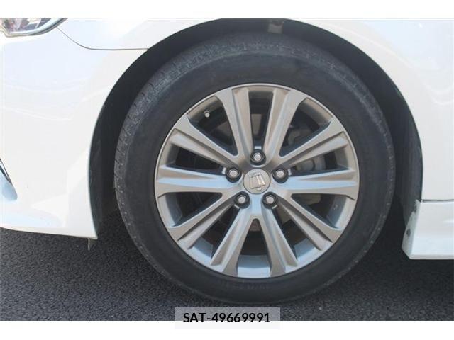 Toyota CROWN SEDAN 2017-07 6903702-25
