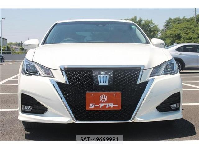 Toyota CROWN SEDAN 2017-07 6903702-6