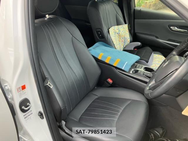Toyota CROWN SEDAN 2022-01 6903676-11