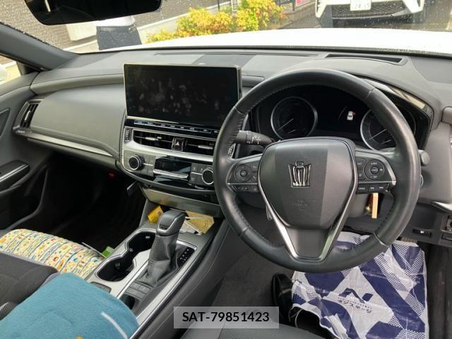 Toyota CROWN SEDAN 2022-01 6903676-12