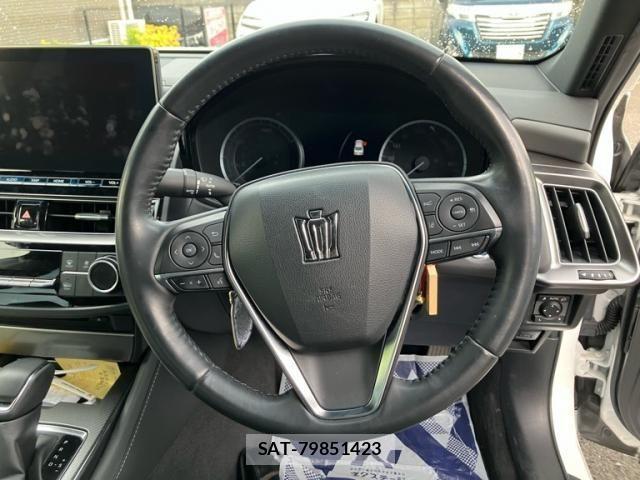 Toyota CROWN SEDAN 2022-01 6903676-13
