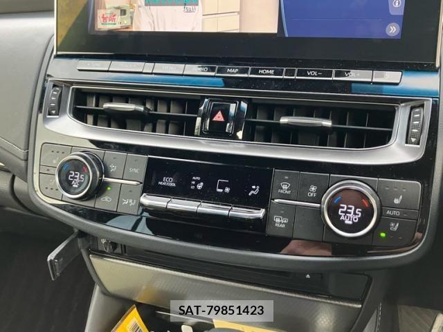 Toyota CROWN SEDAN 2022-01 6903676-17