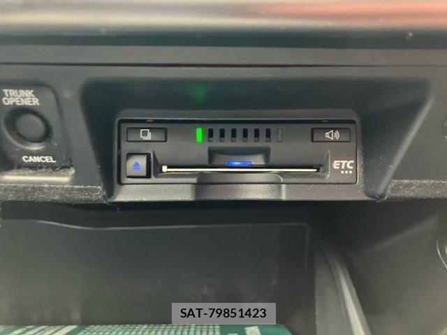 Toyota CROWN SEDAN 2022-01 6903676-23