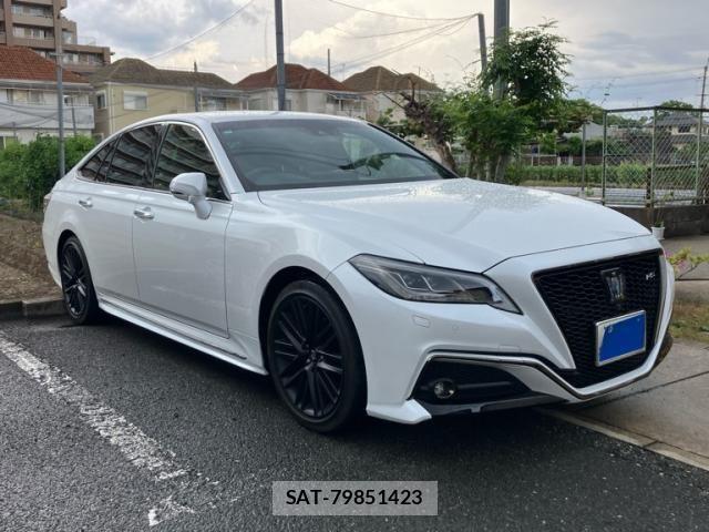 Toyota CROWN SEDAN 2022-01 6903676-2