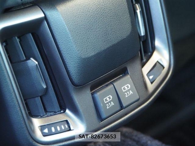 Toyota CROWN SEDAN 2021-09 6903680-14