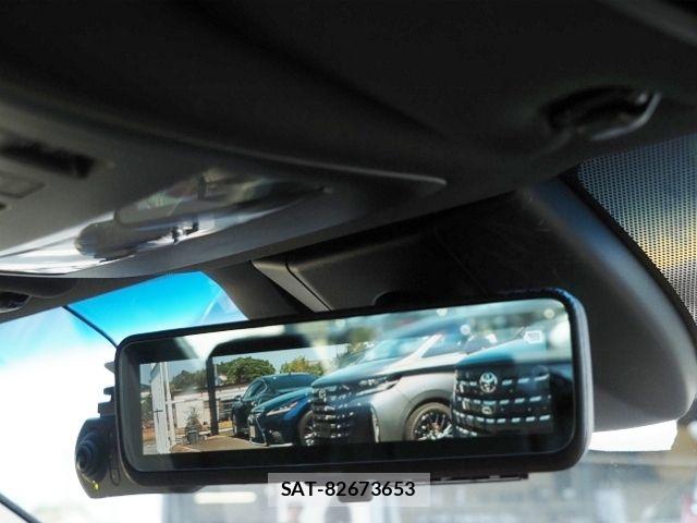 Toyota CROWN SEDAN 2021-09 6903680-18