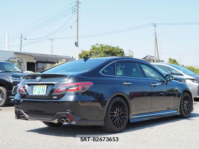 Toyota CROWN SEDAN 2021-09 6903680-4