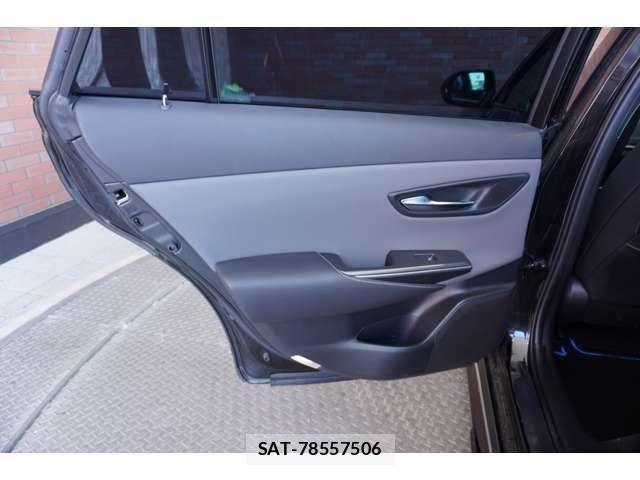 Toyota CROWN SEDAN 2021-11 6903672-21