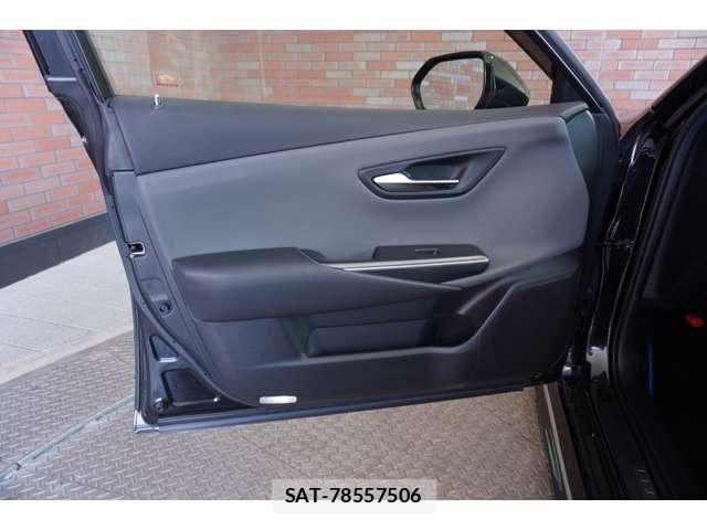 Toyota CROWN SEDAN 2021-11 6903672-23