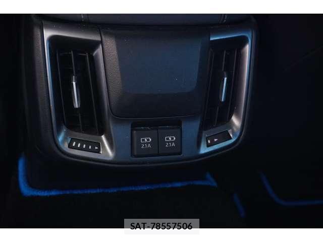 Toyota CROWN SEDAN 2021-11 6903672-24