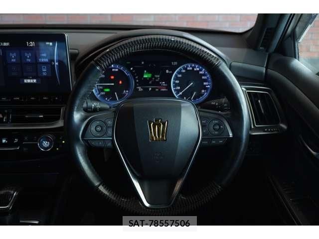 Toyota CROWN SEDAN 2021-11 6903672-26
