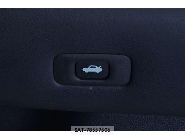 Toyota CROWN SEDAN 2021-11 6903672-28