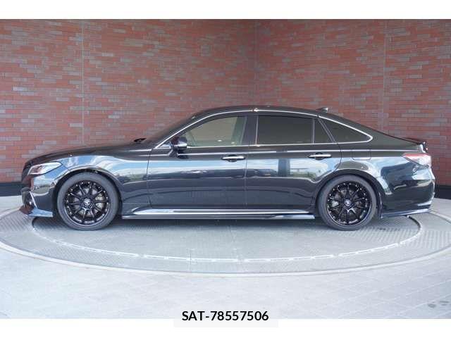 Toyota CROWN SEDAN 2021-11 6903672-2