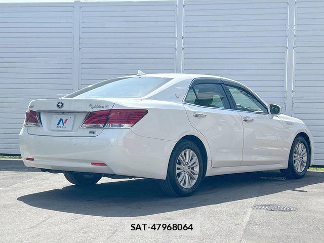 Toyota CROWN SEDAN 2013-03 6903713-18