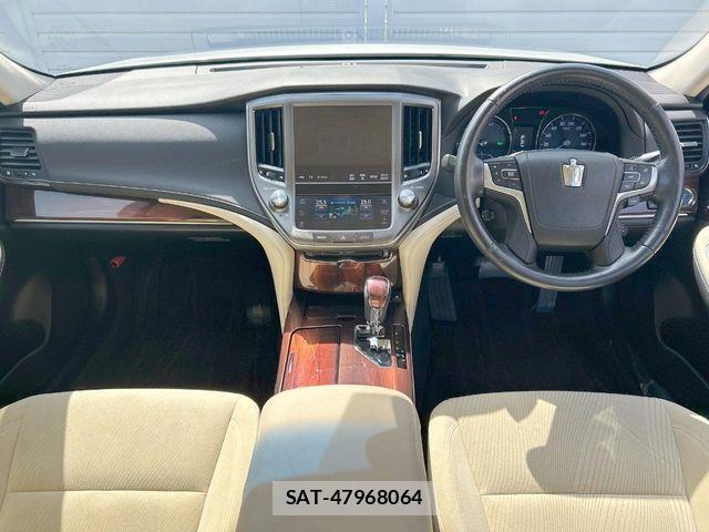 Toyota CROWN SEDAN 2013-03 6903713-1